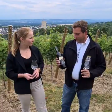 Interview mit den Kiedrichern Weinmajästetinnen